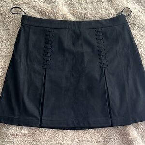 Forever 21 black suede skirt size small